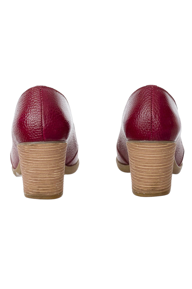 Zapatos color Vinotinto - Closeando