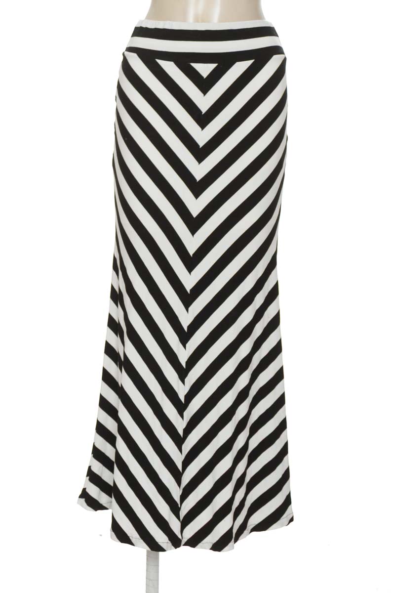 Falda color Negro - Studio F