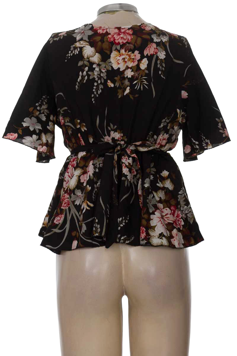 Blusa color Negro - Divary