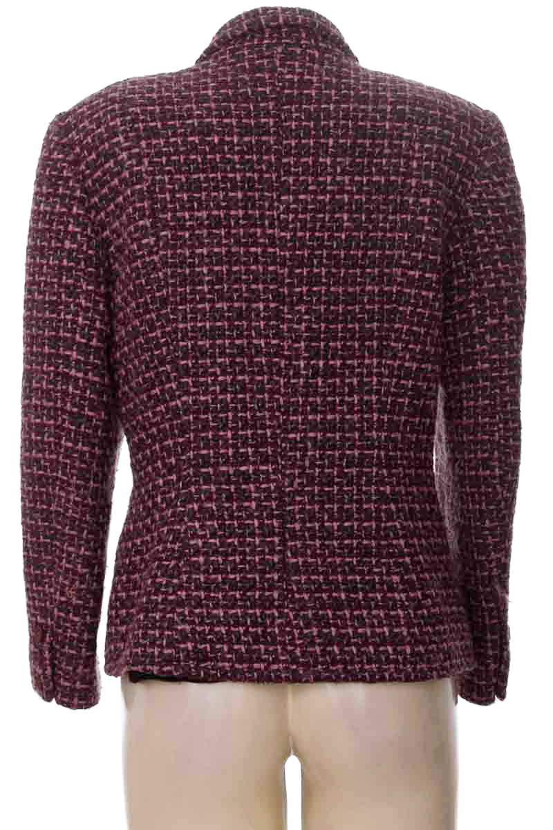 Chaqueta / Abrigo color Morado - Closeando