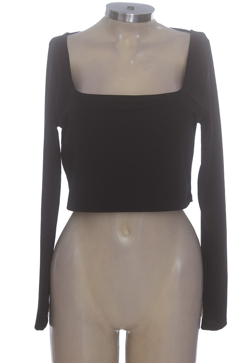 Top / Camiseta color Negro - Gef