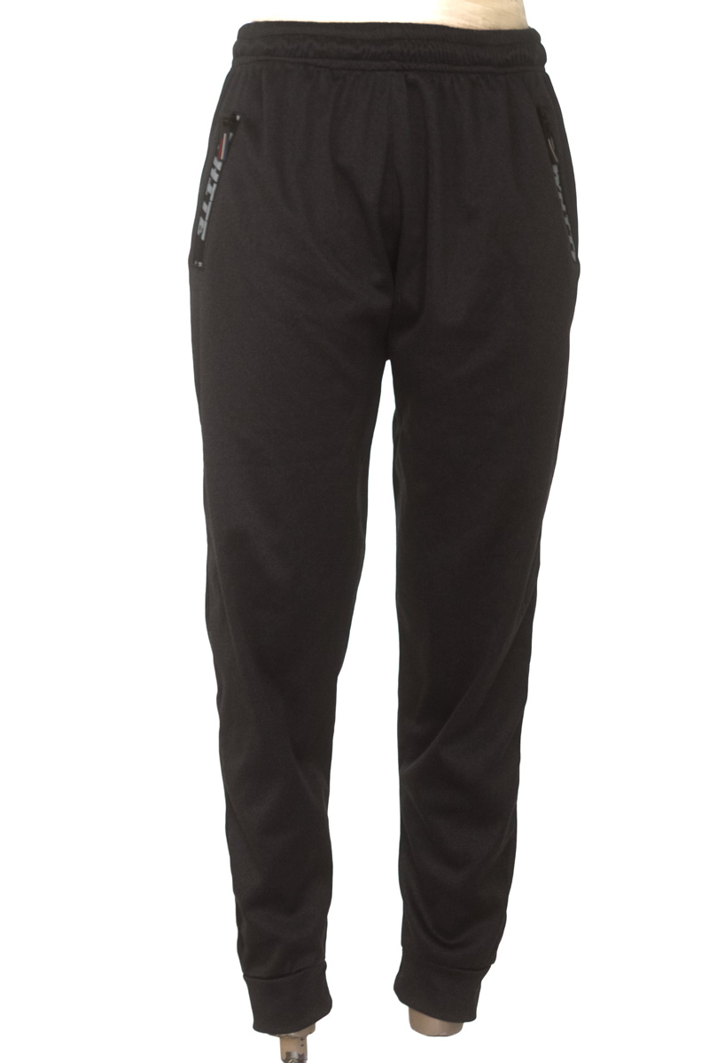 Ropa Deportiva color Gris - Closeando