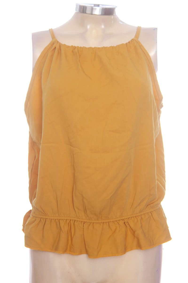Top / Camiseta color Amarillo - CRML