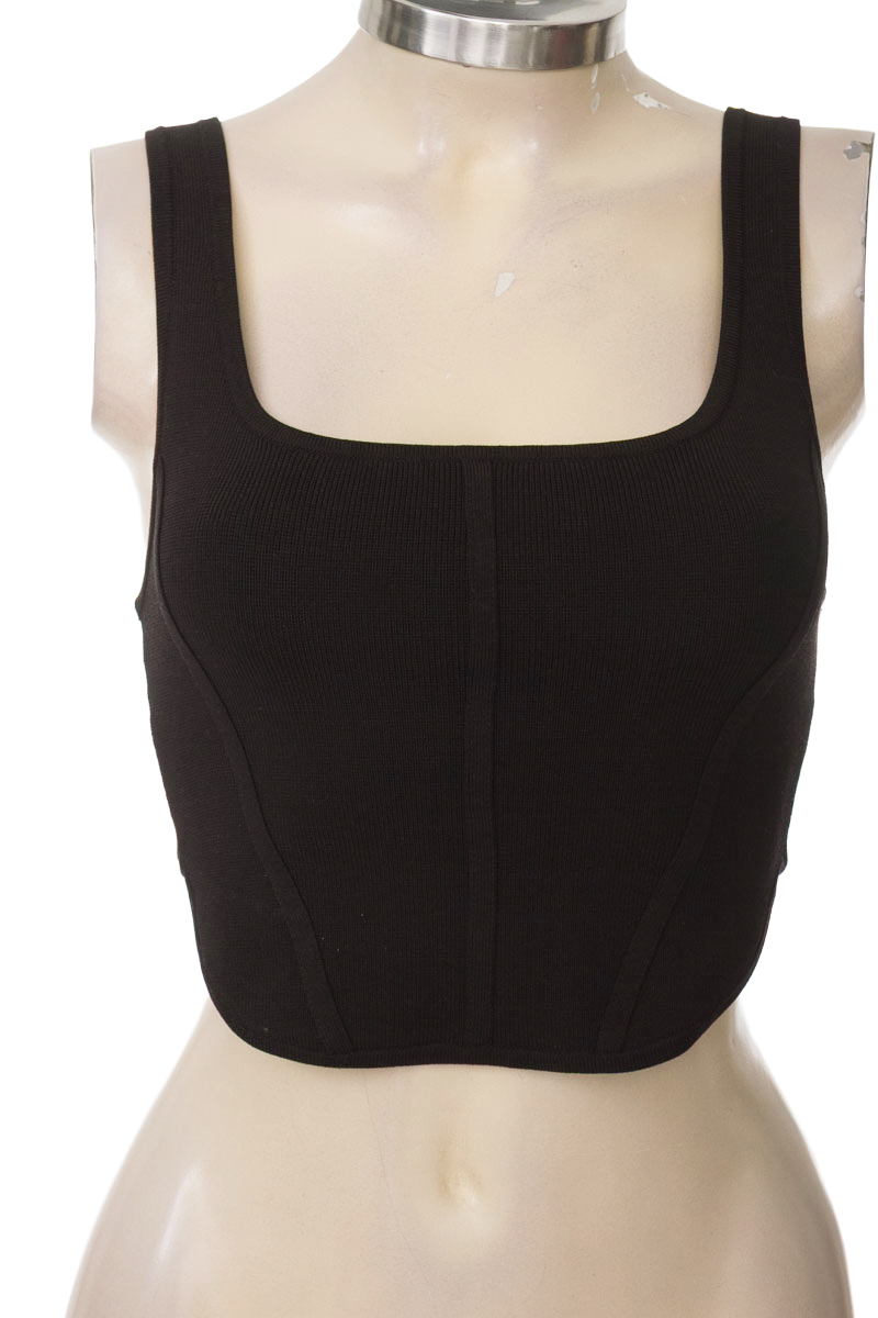 Top / Camiseta color Negro - Babaton