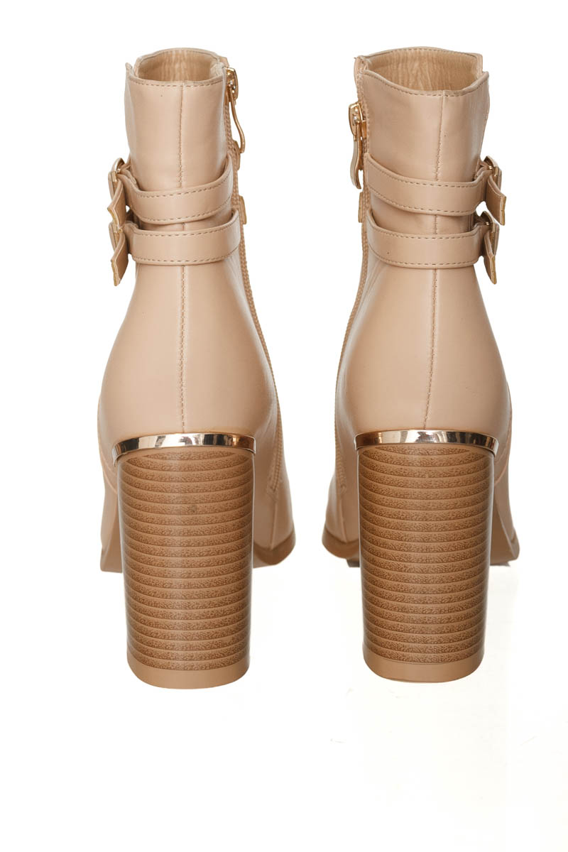 Zapatos color Beige - Vía Spring