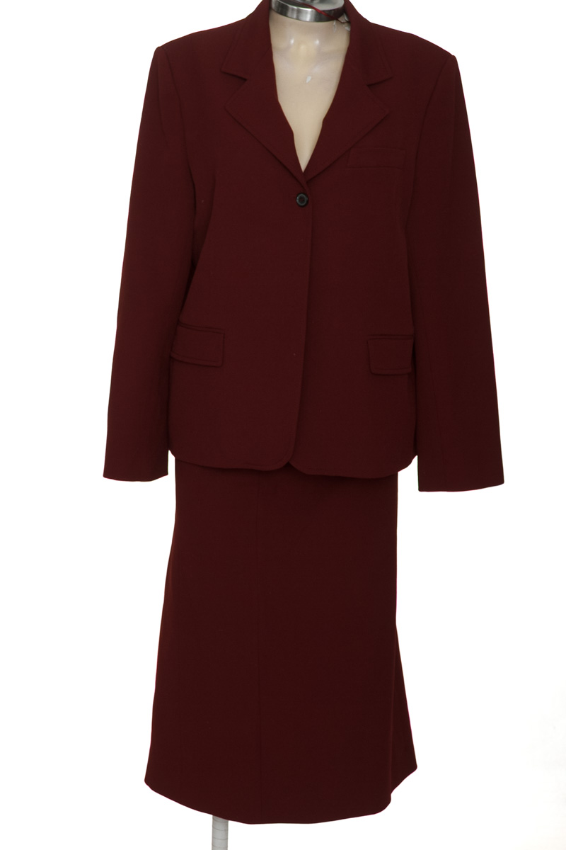 Vestido / Enterizo color Vinotinto - Zara