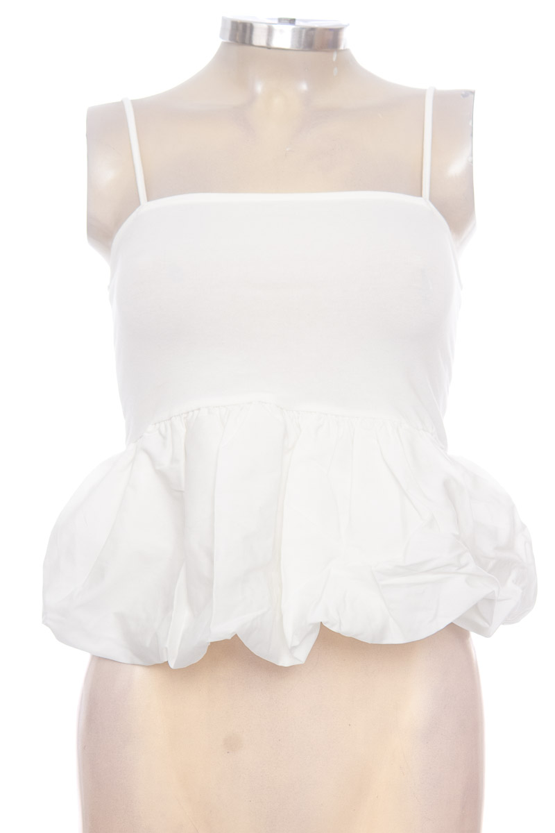 Top / Camiseta color Blanco - Divided by H&M
