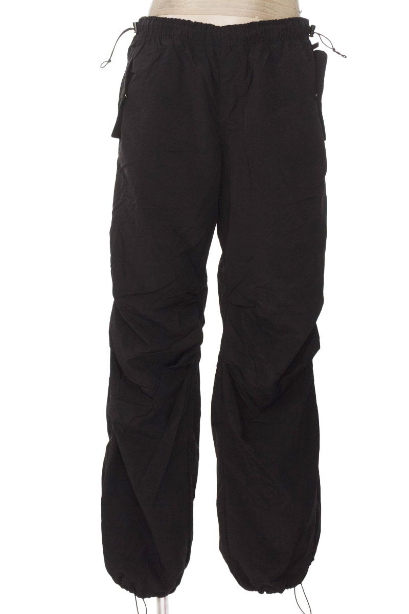 Pantalones color Negro - Bershka