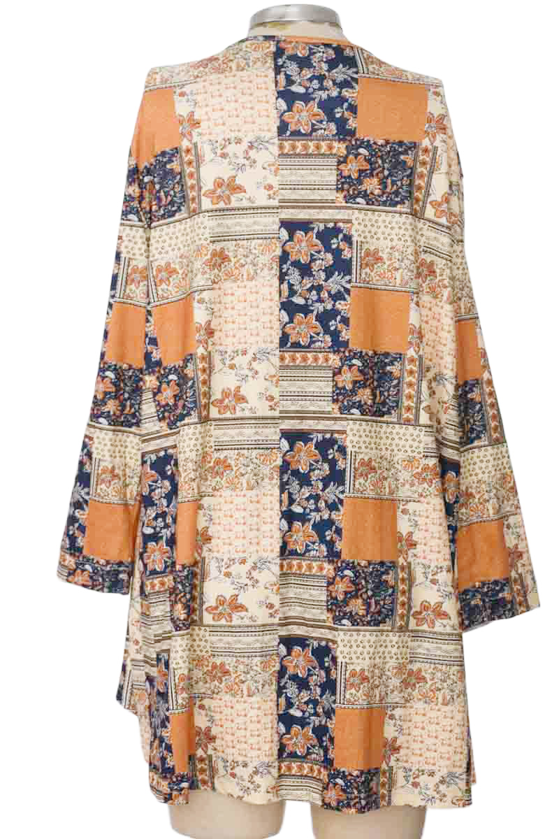 Blusa color Beige - Closeando