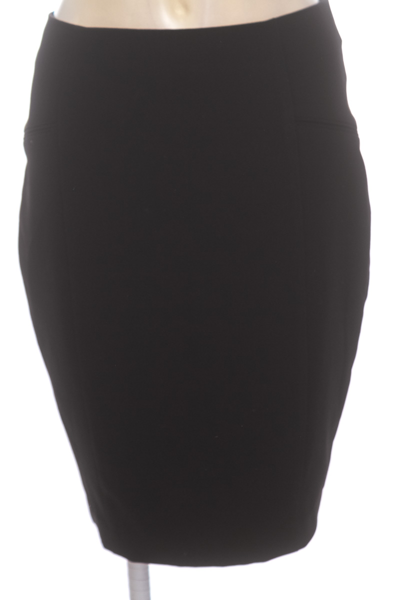 Falda color Negro - MNG