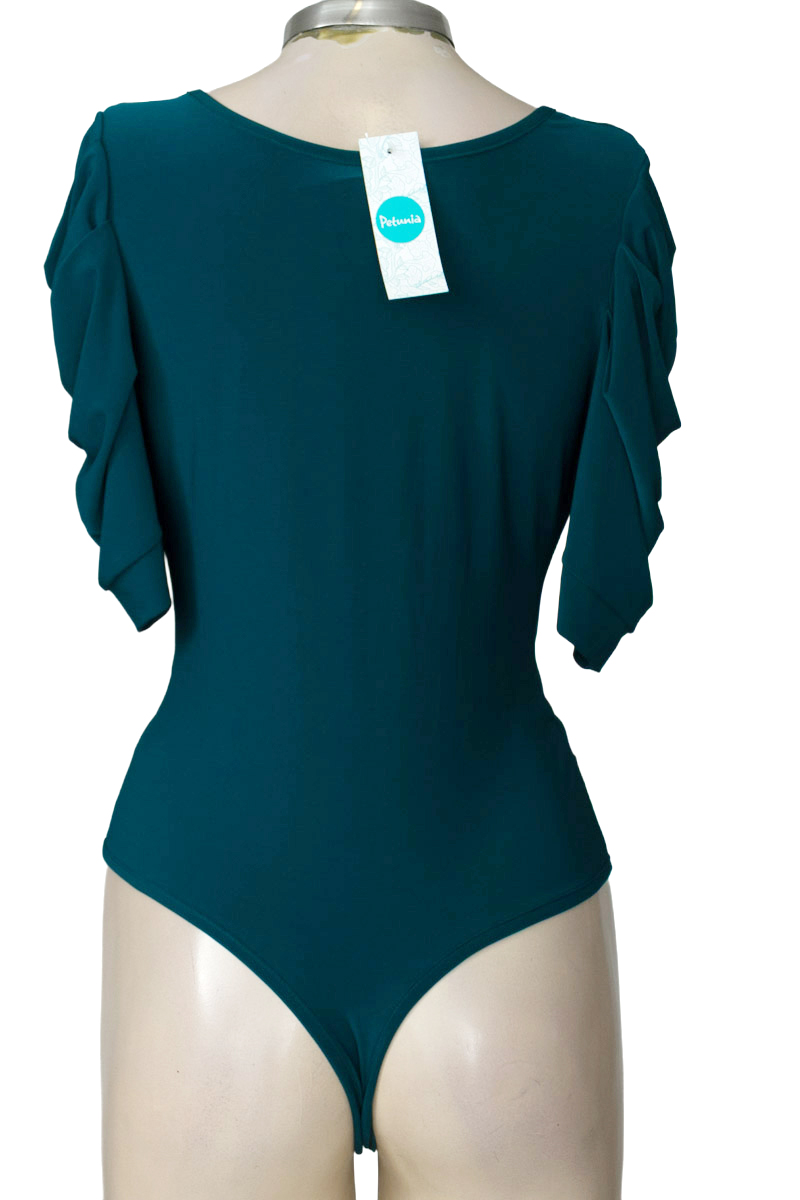 Top / Camiseta color Verde - Petunia