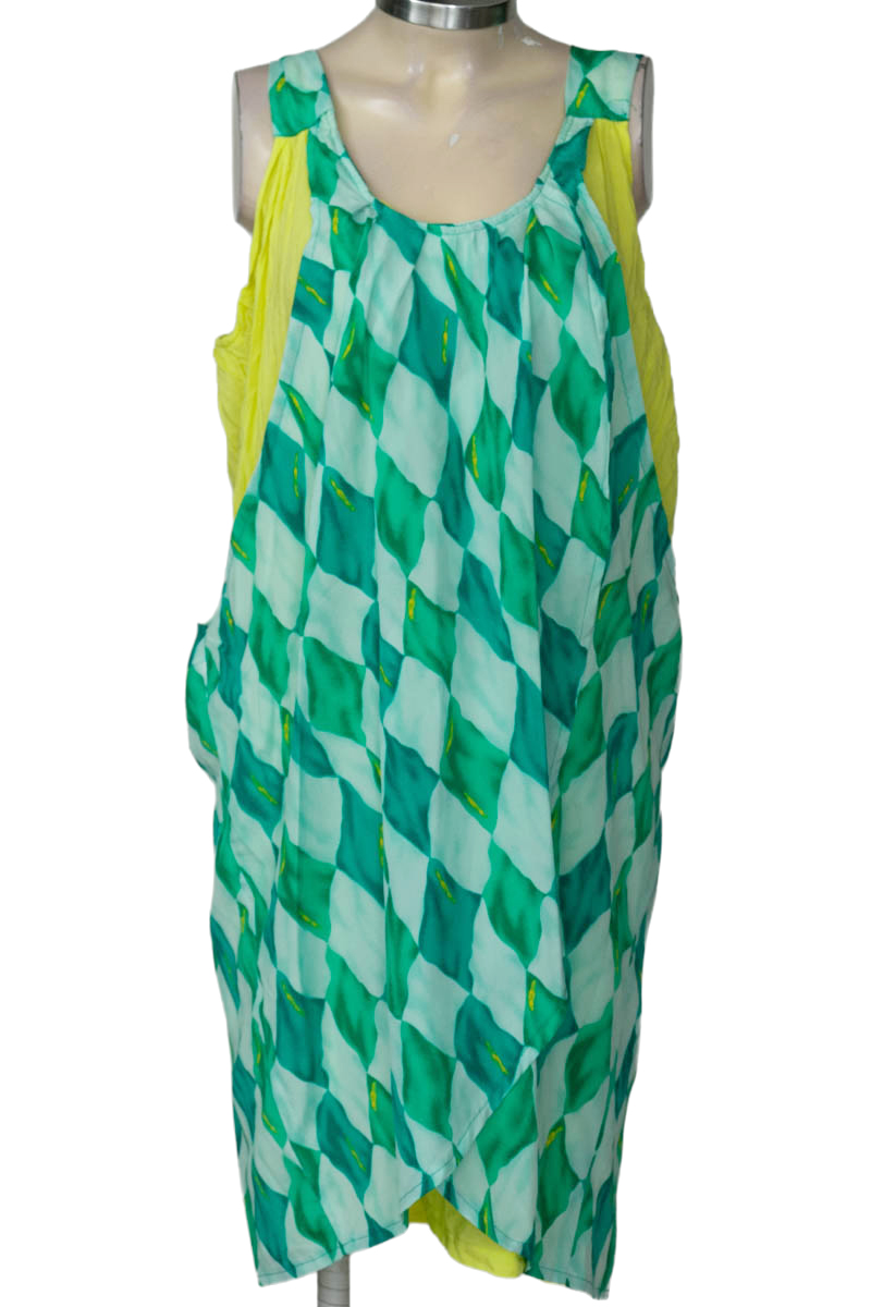 Vestido / Enterizo color Verde - Closeando