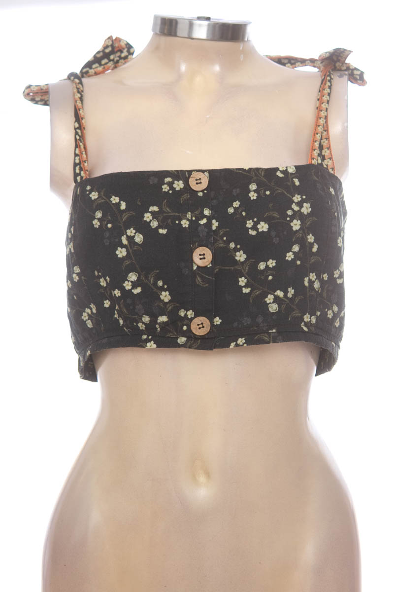 Top / Camiseta color Verde - Agua Bendita