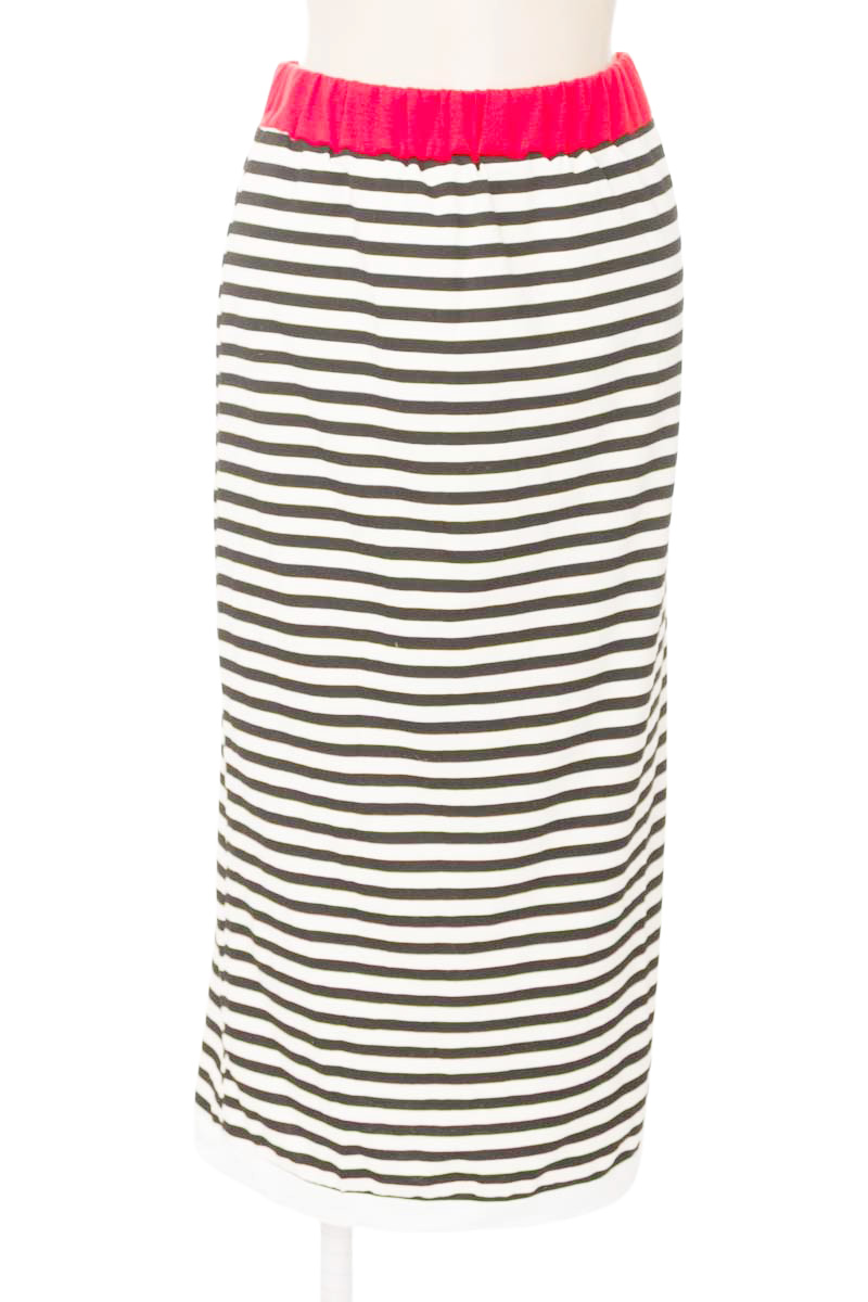 Falda color Negro - Closeando