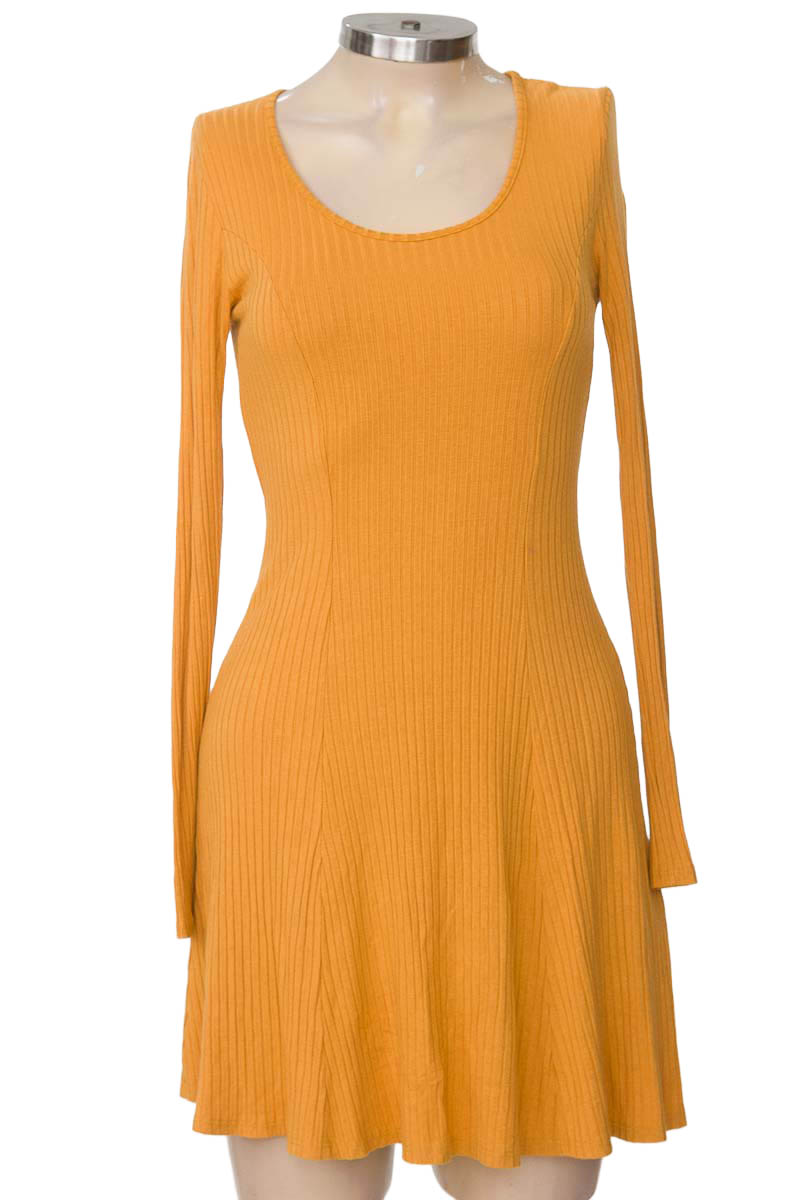 Vestido / Enterizo color Mostaza - Forever 21