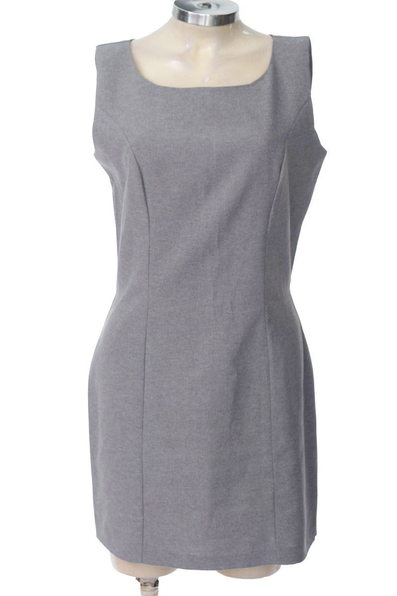 Vestido / Enterizo color Gris - Closeando