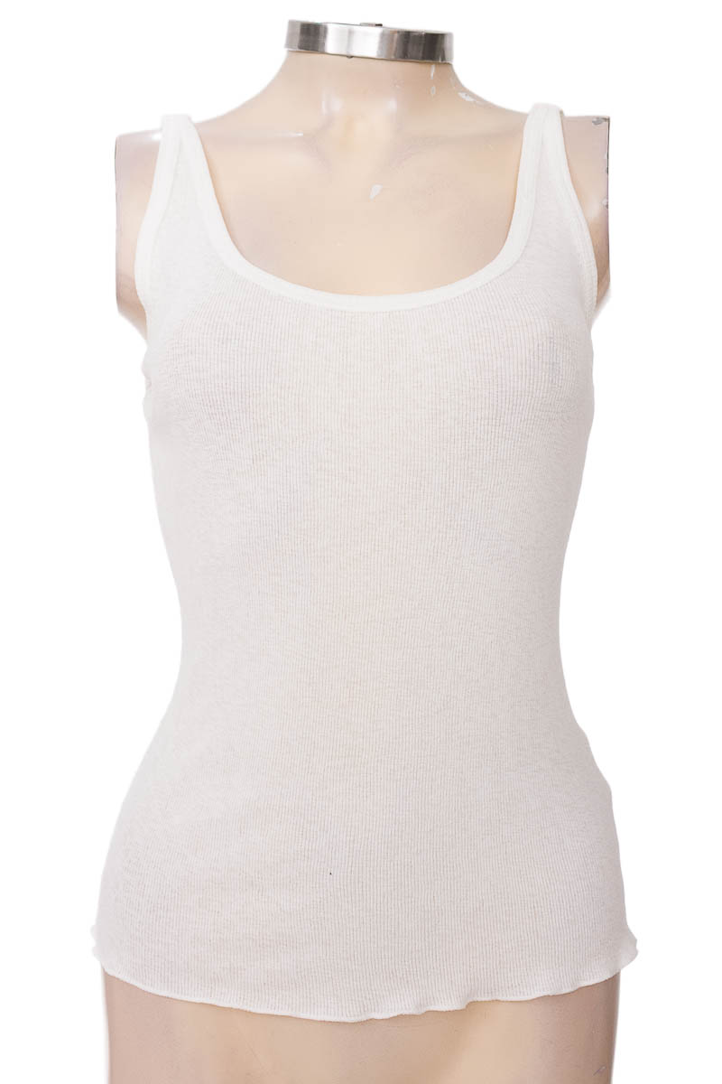 Top / Camiseta color Blanco - Closeando