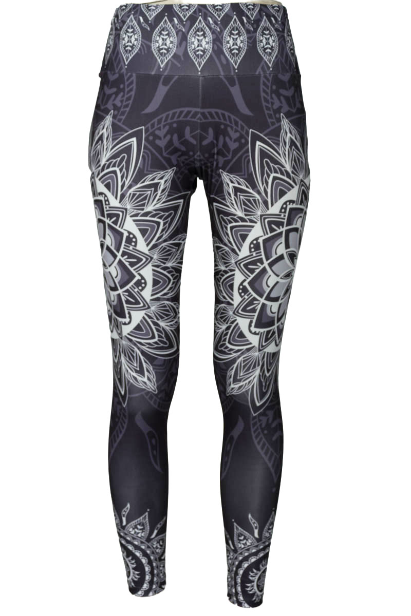 Ropa Deportiva / Salida de Baño color Negro - Closeando