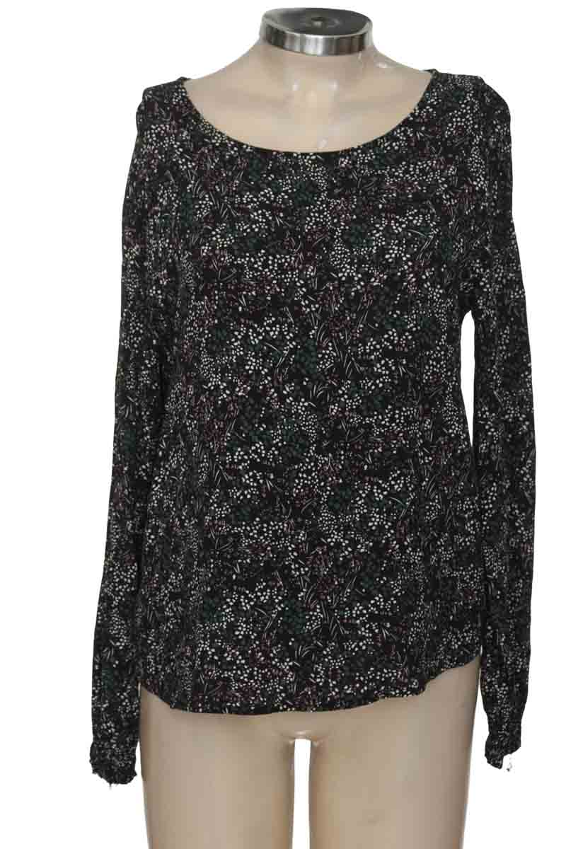 Blusa color Negro - Basement