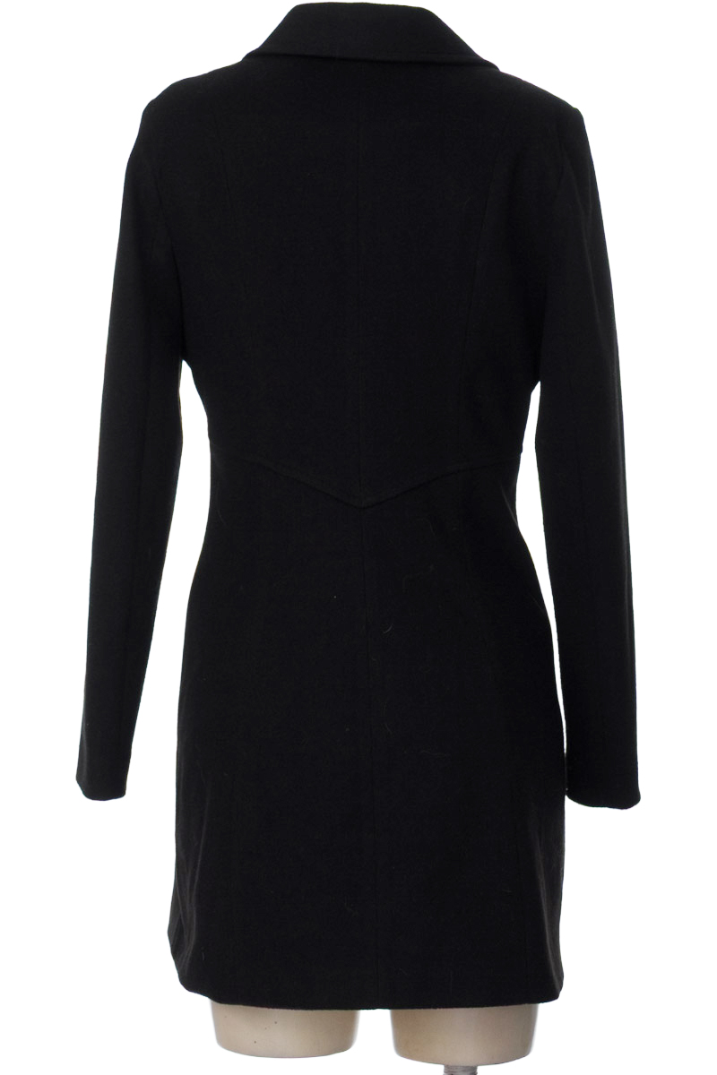 Chaqueta / Abrigo color Negro - Closeando