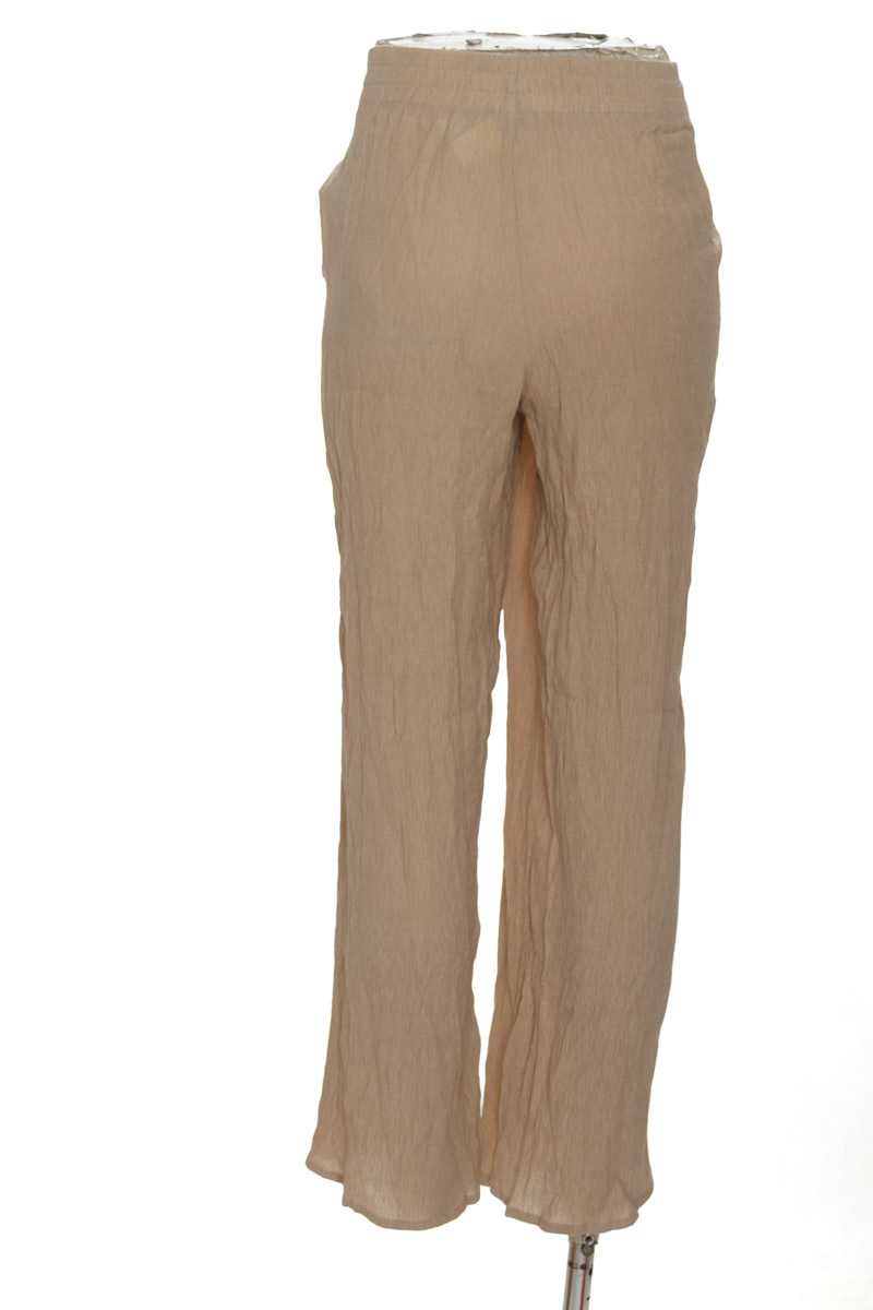 Pantalones color Beige - Divided by H&M