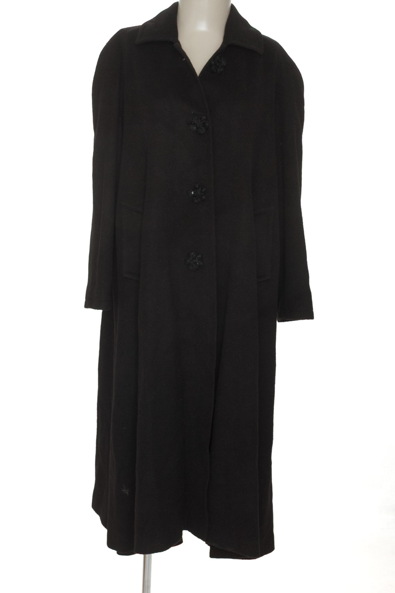 Chaqueta / Abrigo color Negro - Closeando