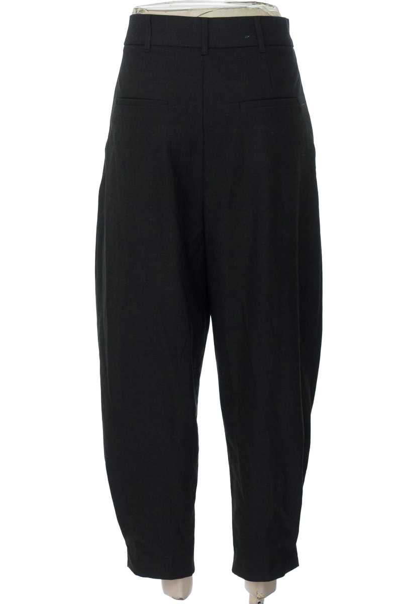 Pantalones color Negro - Zara