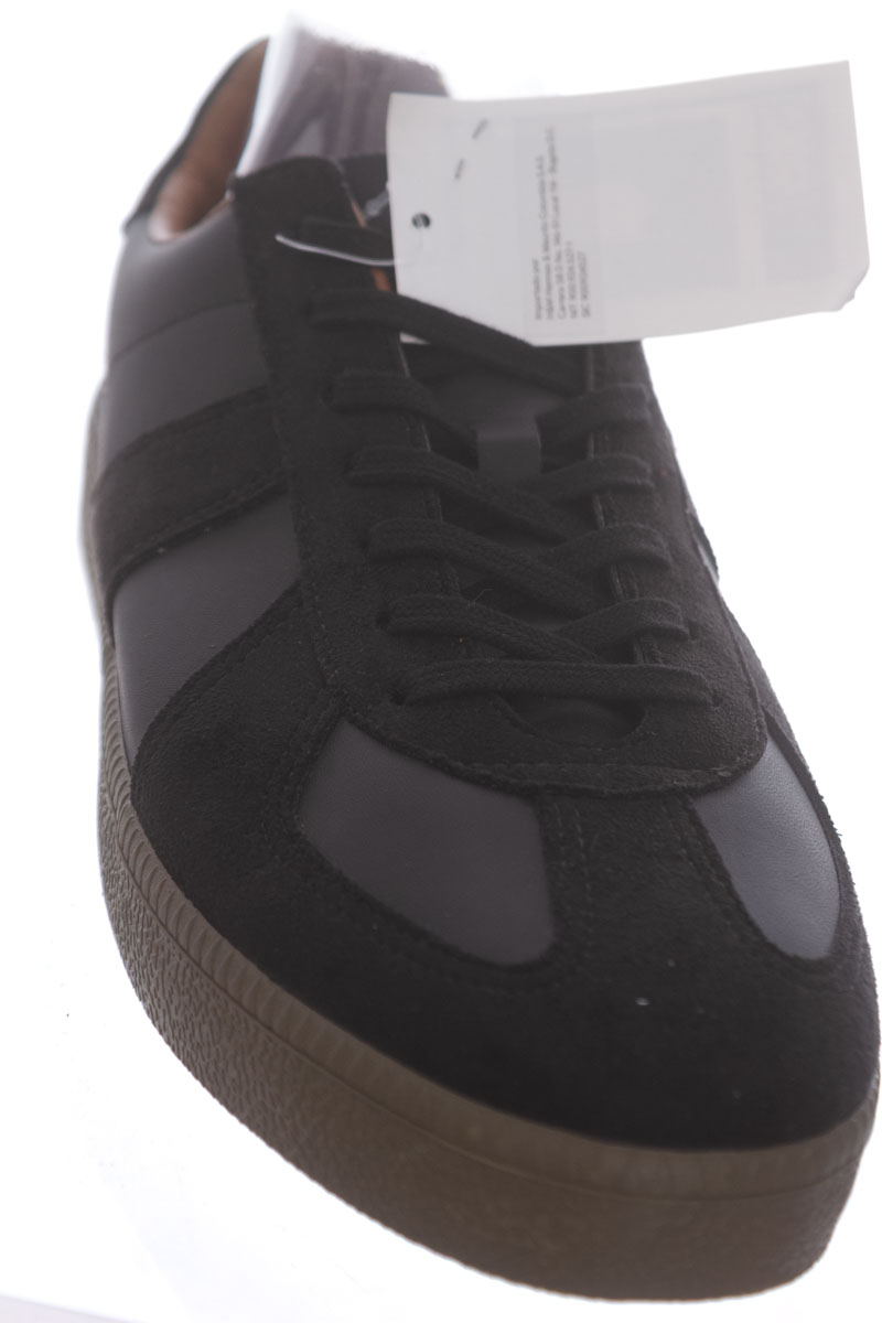 Tenis color Negro - H&M