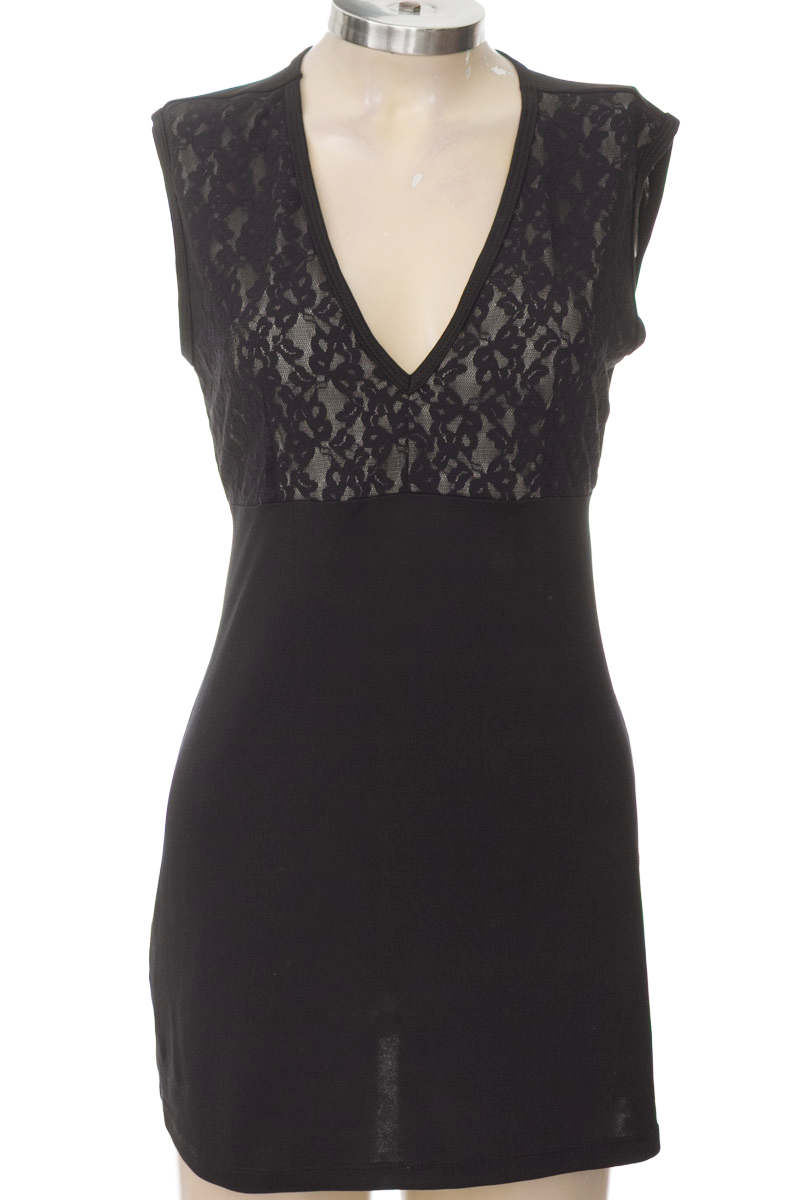 Vestido / Enterizo color Negro - Closeando